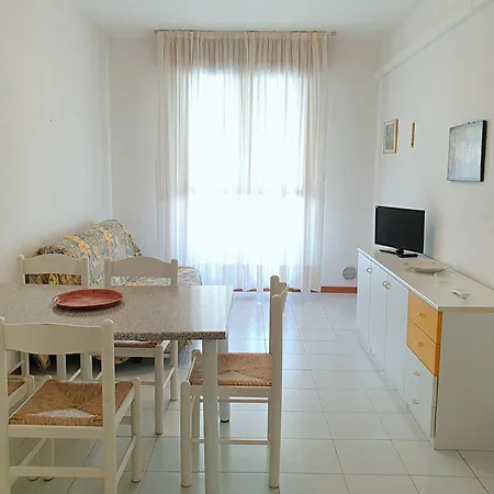 And Cozy Flat 100m From The - Beahost بيبيوني